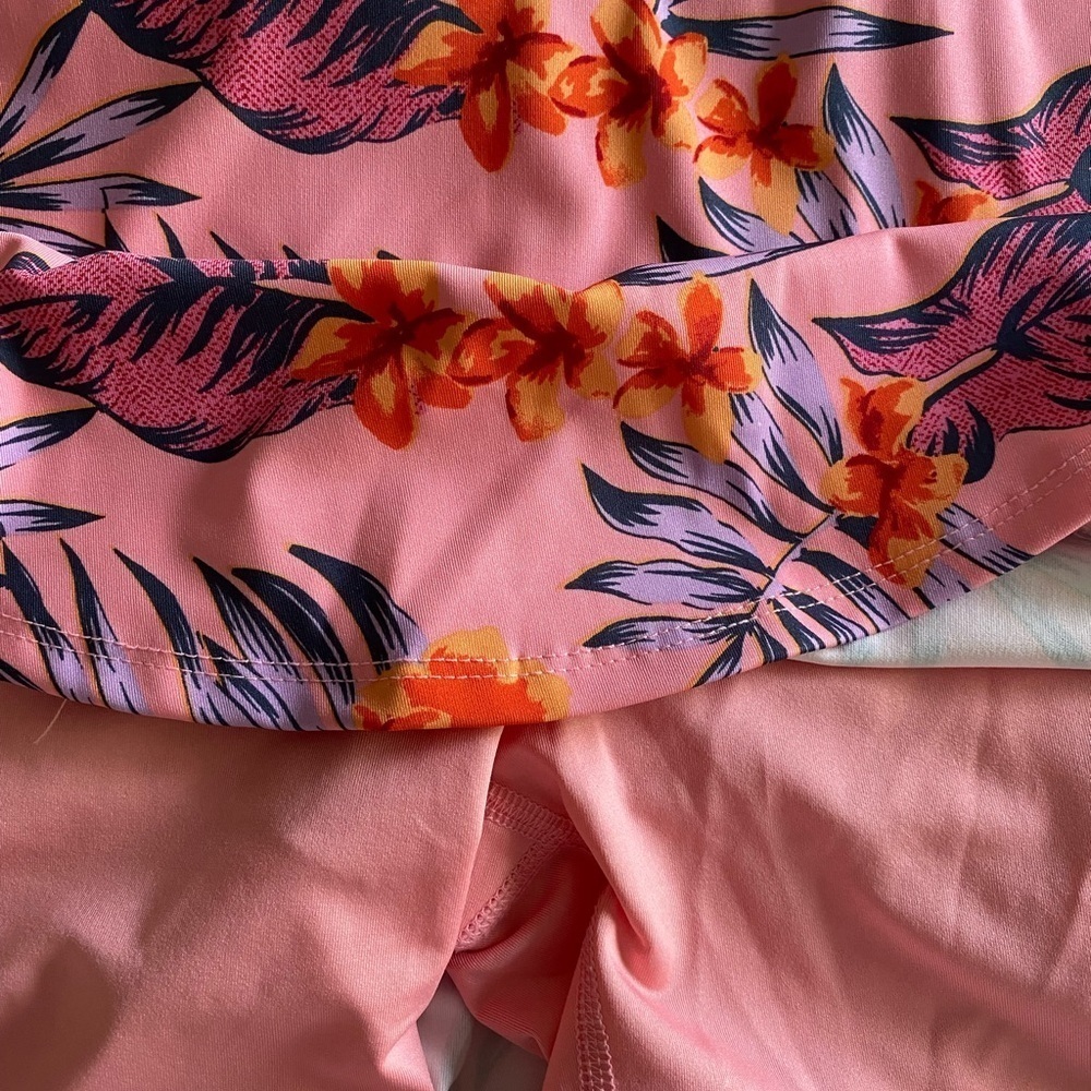 Tommy Bahama Golf Skort - L pink , blue orange , polyester spandex - Picture 3 of 4